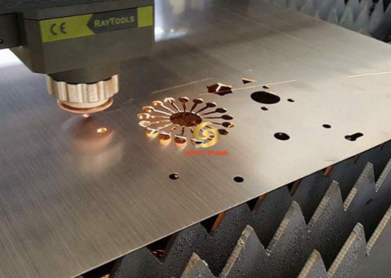 Quy trình cắt CNC sắt chuyên nghiệp