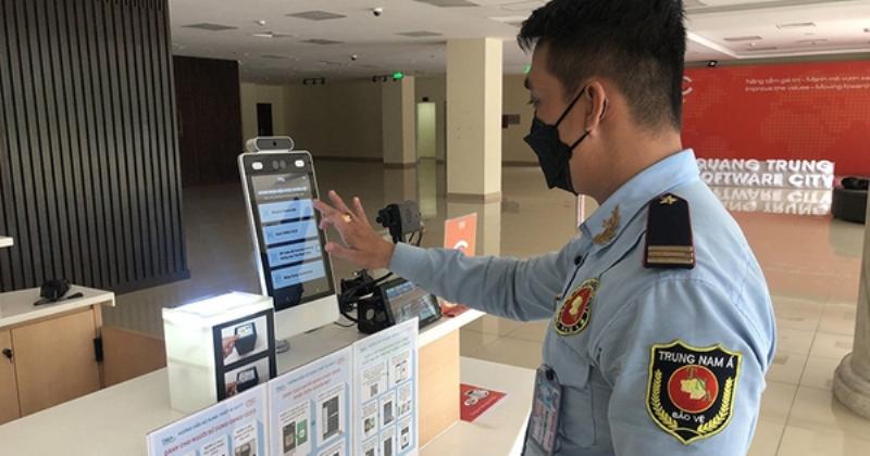 Kiểm soát ra vào nhà máy cơ khí