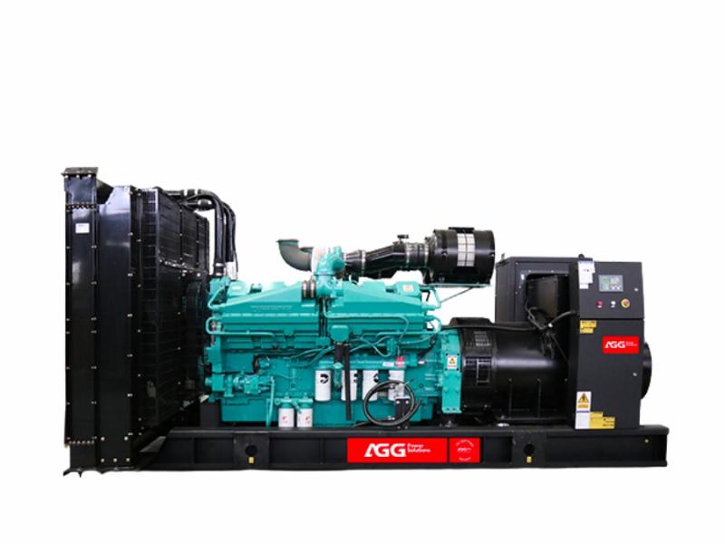 Hình ảnh tổng quan một nhà máy điện quy mô lớn, nơi sử dụng máy phát điện đồng bộ ba pha để sản xuất điện năng