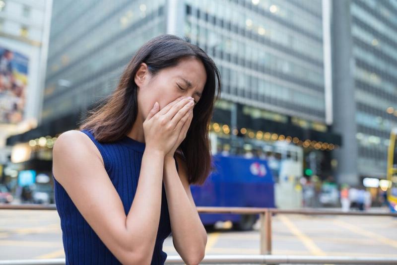 Hình ảnh khói từ nhà máy, minh họa tác nhân gây ô nhiễm môi trường công nghiệp và khí thải