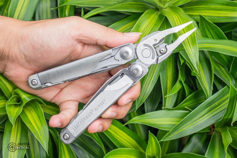 Một bộ sưu tập đa dạng các loại đầu cos dây điện phổ biến như đầu cos tròn, chữ Y, pin, kim, nối thẳng, bít với nhiều màu sắc và kích cỡ khác nhau, được sắp xếp gọn gàng trên một bề mặt.