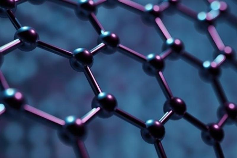 Hình ảnh một viên kim cương thô và cấu trúc tinh thể carbon liên kết mạnh mẽ tạo nên thứ cứng nhất thế giới.